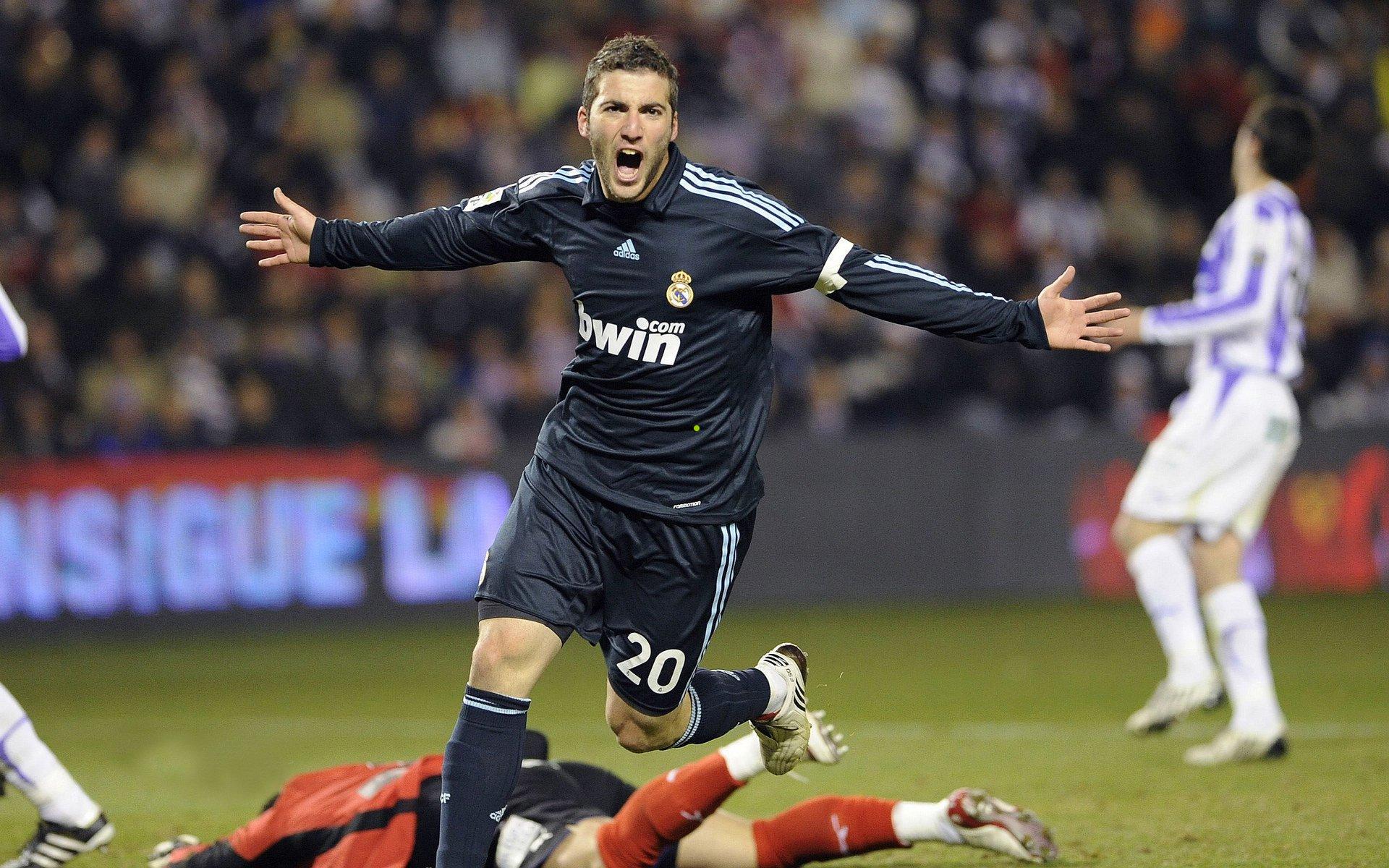 锐化锋线，浮嶋敏谈机会把握困境与射门转化率的战术革命