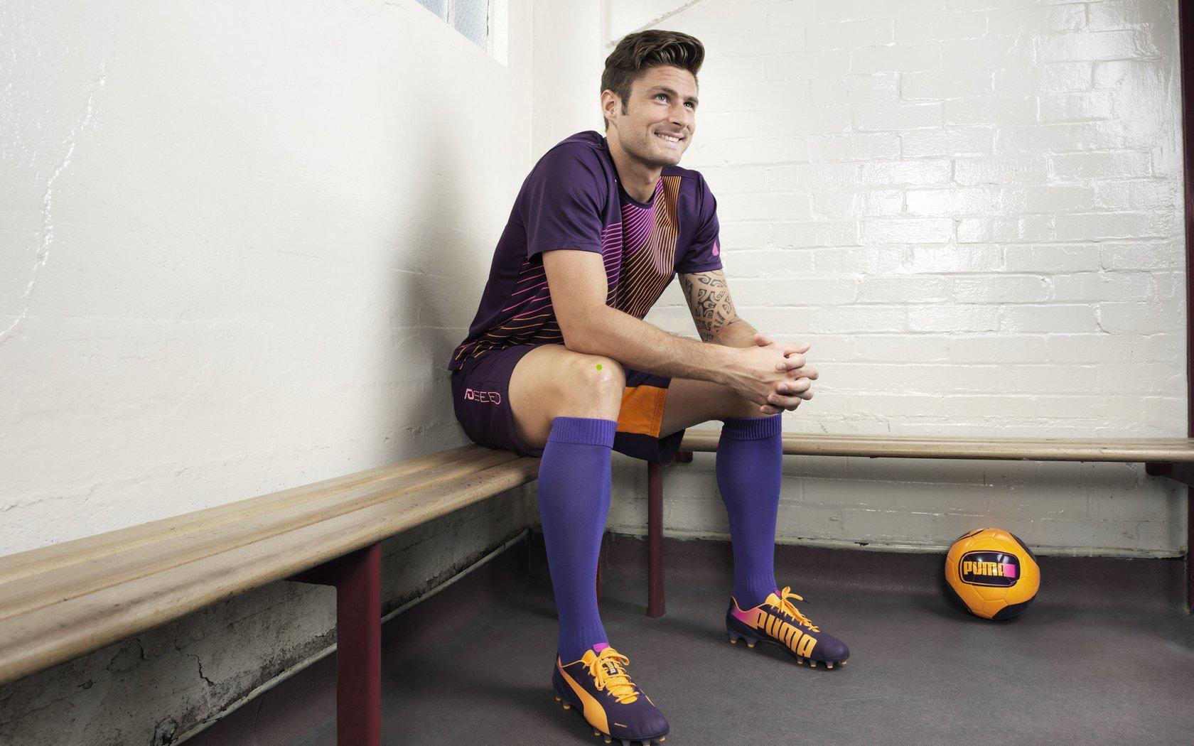 欧冠周中对决，斯拉维亚主场迎战毕尔巴鄂竞技，进攻浪潮能否抵御潜在危机？