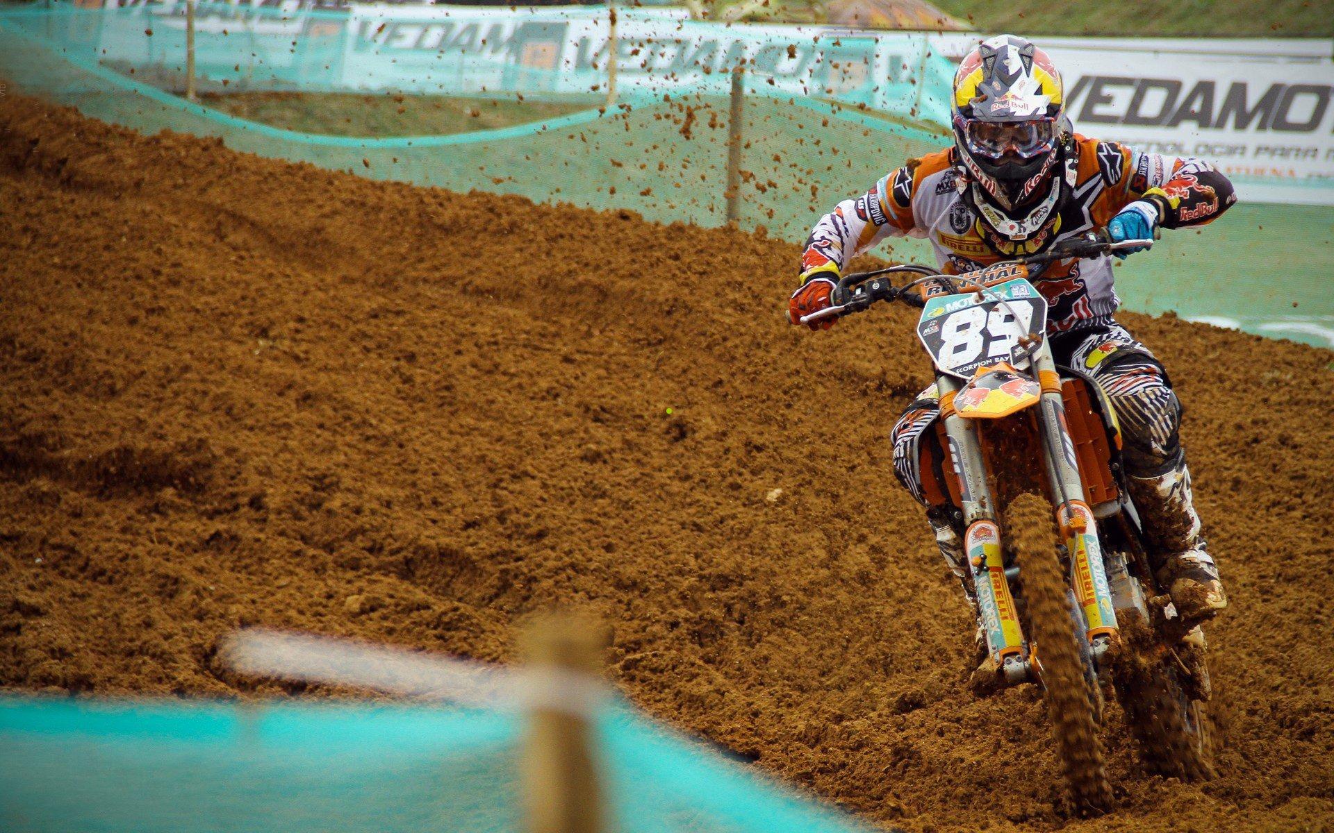 哈兰德独揽进球重担？瓜迪奥拉战术迷雾笼罩，曼城争冠之路步履维艰